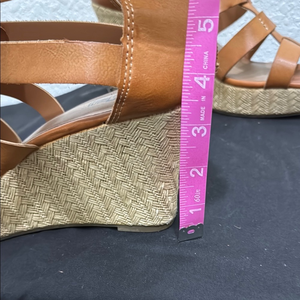 Women's Tan Wedge Sandals - Picture 3 of 7